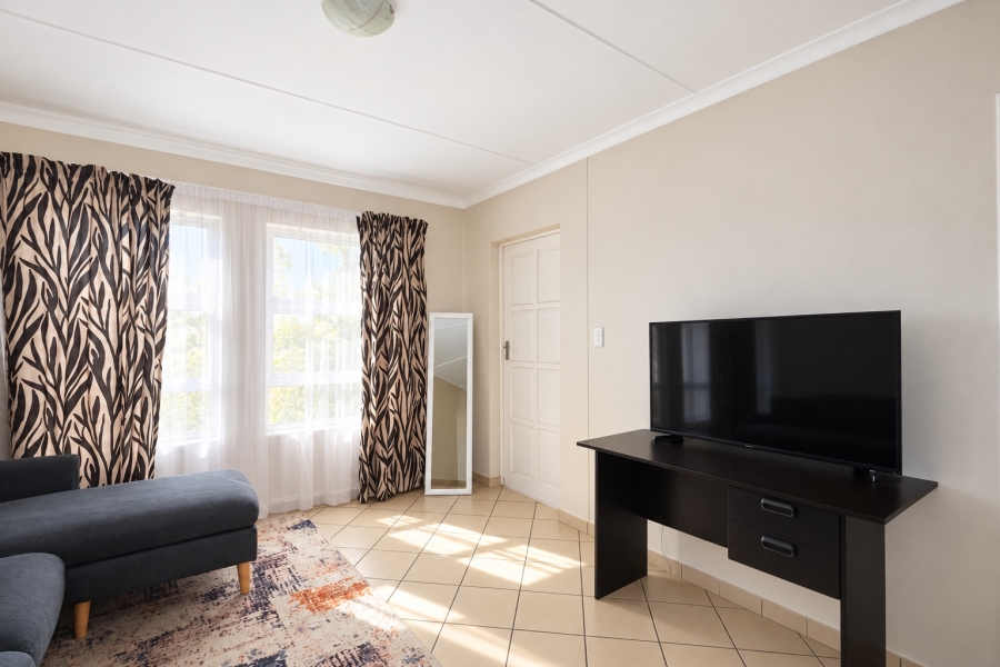To Let 2 Bedroom Property for Rent in Buh Rein Estate Western Cape